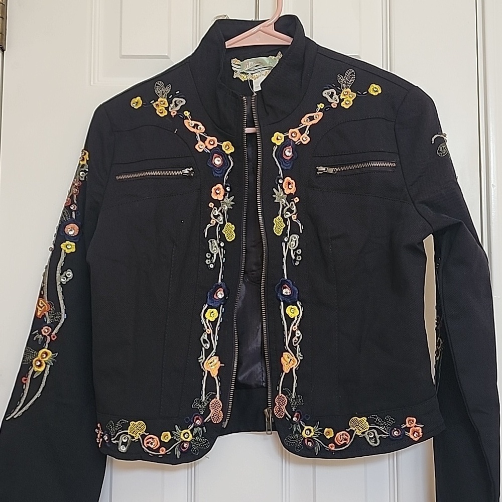 Banana USA Black Beaded Embroidered Cropped Jacket Size Small​​​​​